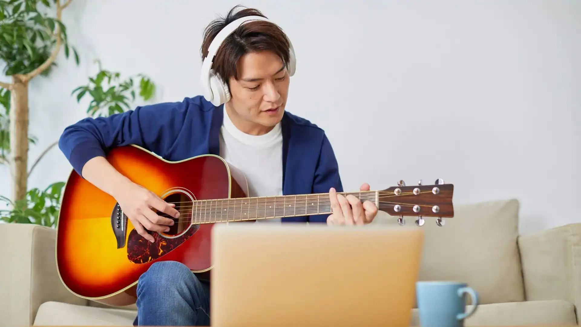 Featured image for “Do Headphones Harm Musicians More Than Loudspeakers?”